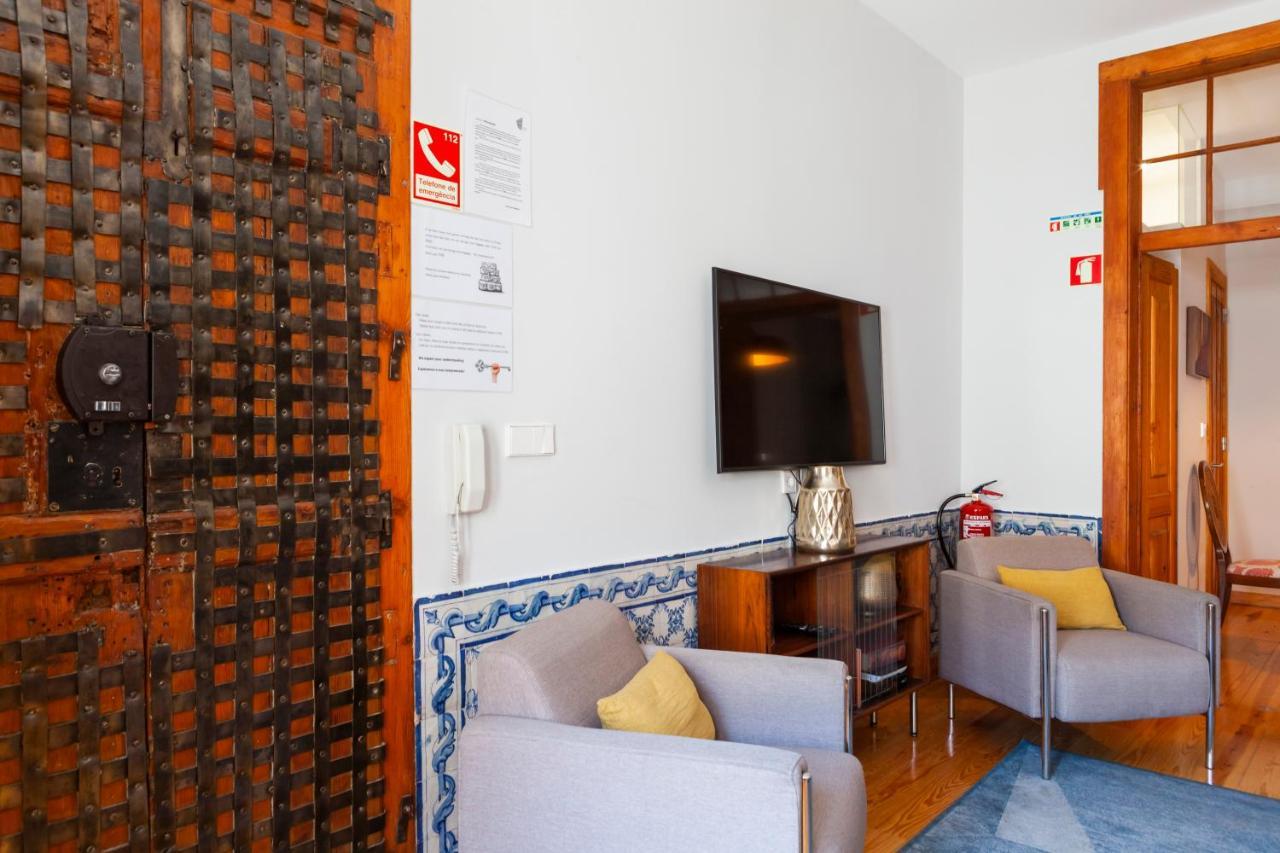 Alfama Terrace Apartment With Authentic XVIII Tiles And Historic Notes 3 Bedrooms & 2 Bathrooms Ac Lisboa Extérieur photo