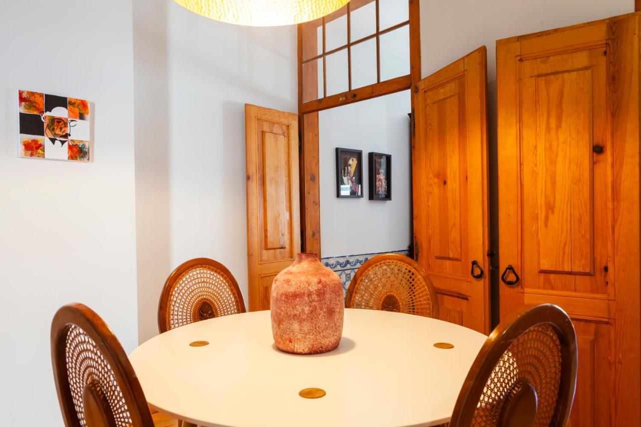 Alfama Terrace Apartment With Authentic XVIII Tiles And Historic Notes 3 Bedrooms & 2 Bathrooms Ac Lisboa Extérieur photo